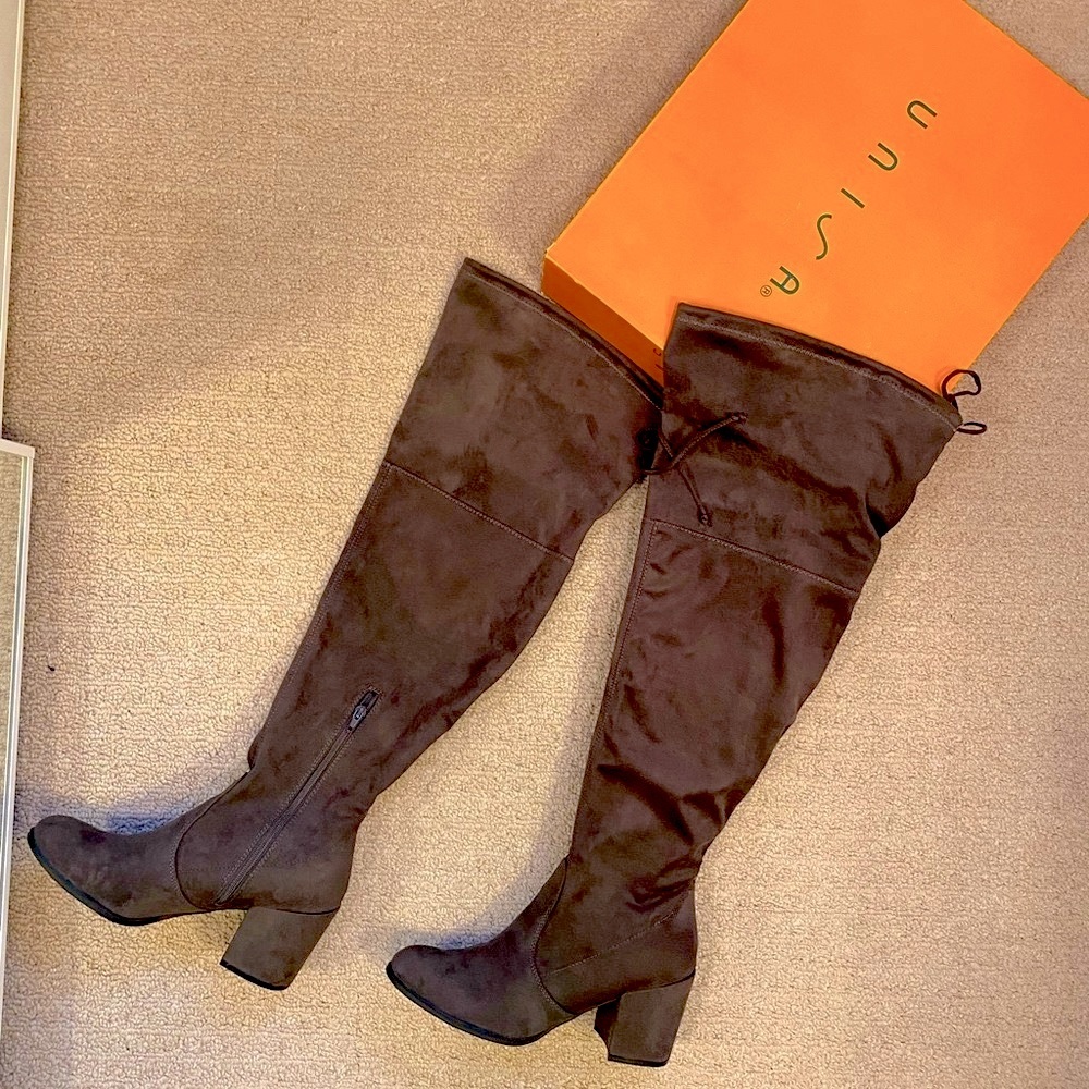 Unisa Europe, Over the knee faux suede boots.